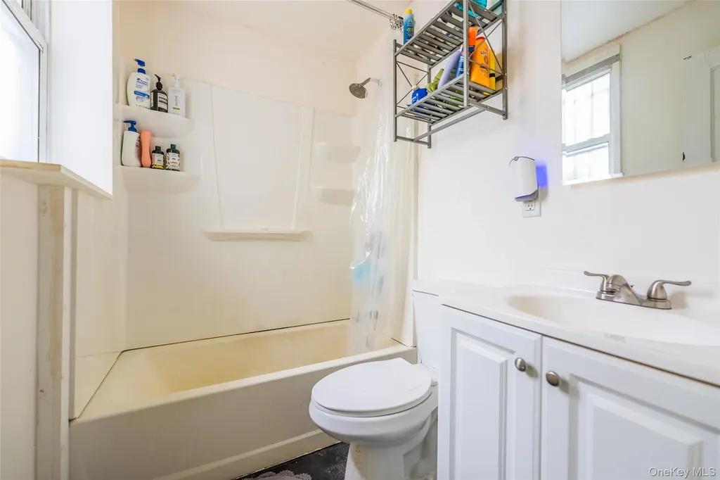 16904 Crocheron Avenue Flushing NY 11358