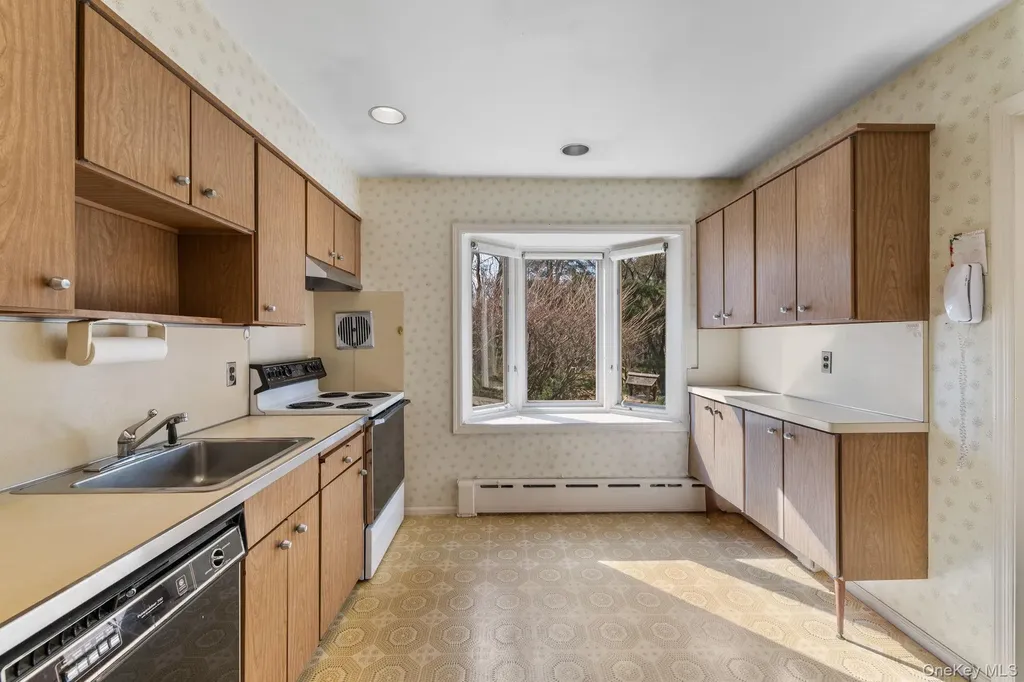 321 Locust Avenue Rye NY 10580