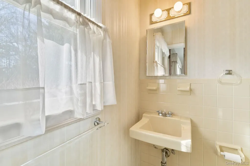 321 Locust Avenue Rye NY 10580