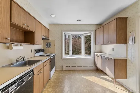 321 Locust Avenue Rye NY 10580