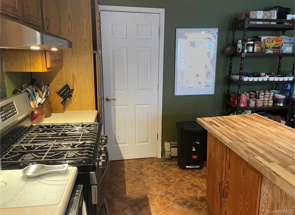 3 Emerald Trail Monroe NY 10950