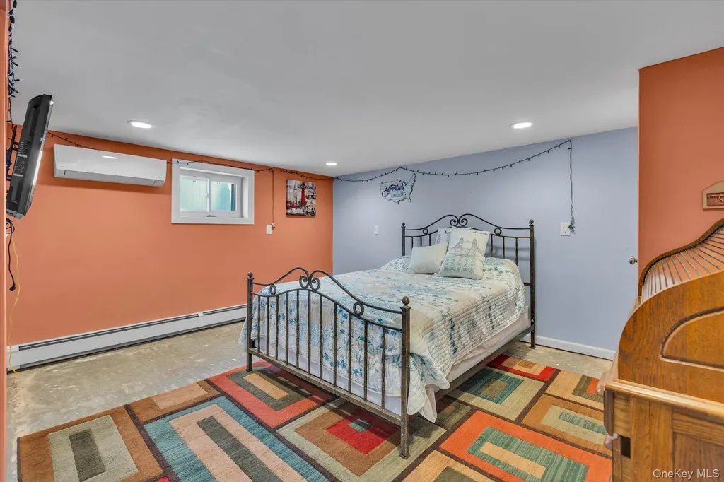 351 Venetian Boulevard Lindenhurst NY 11757