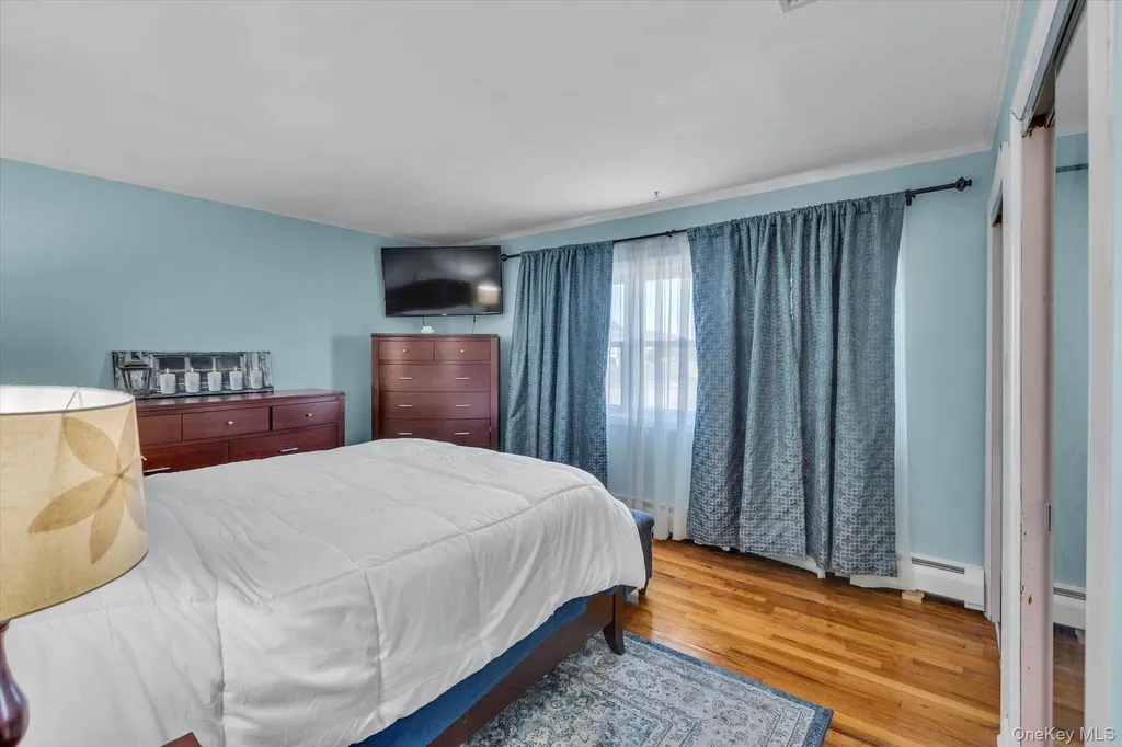 351 Venetian Boulevard Lindenhurst NY 11757