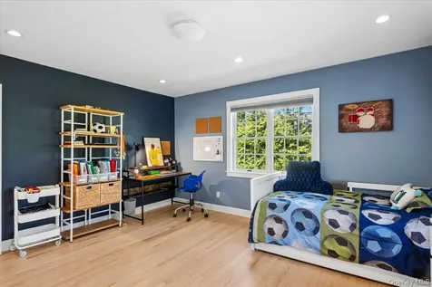 73 Huntington Road Scarsdale NY 10583