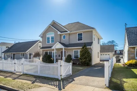 732 Sunrise Avenue Bellmore NY 11710