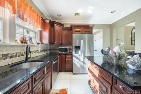 732 Sunrise Avenue Bellmore NY 11710