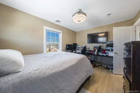 732 Sunrise Avenue Bellmore NY 11710