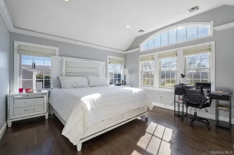 732 Sunrise Avenue Bellmore NY 11710