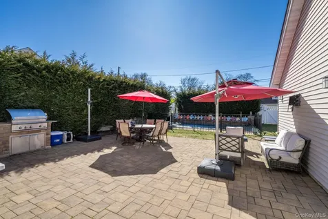 732 Sunrise Avenue Bellmore NY 11710