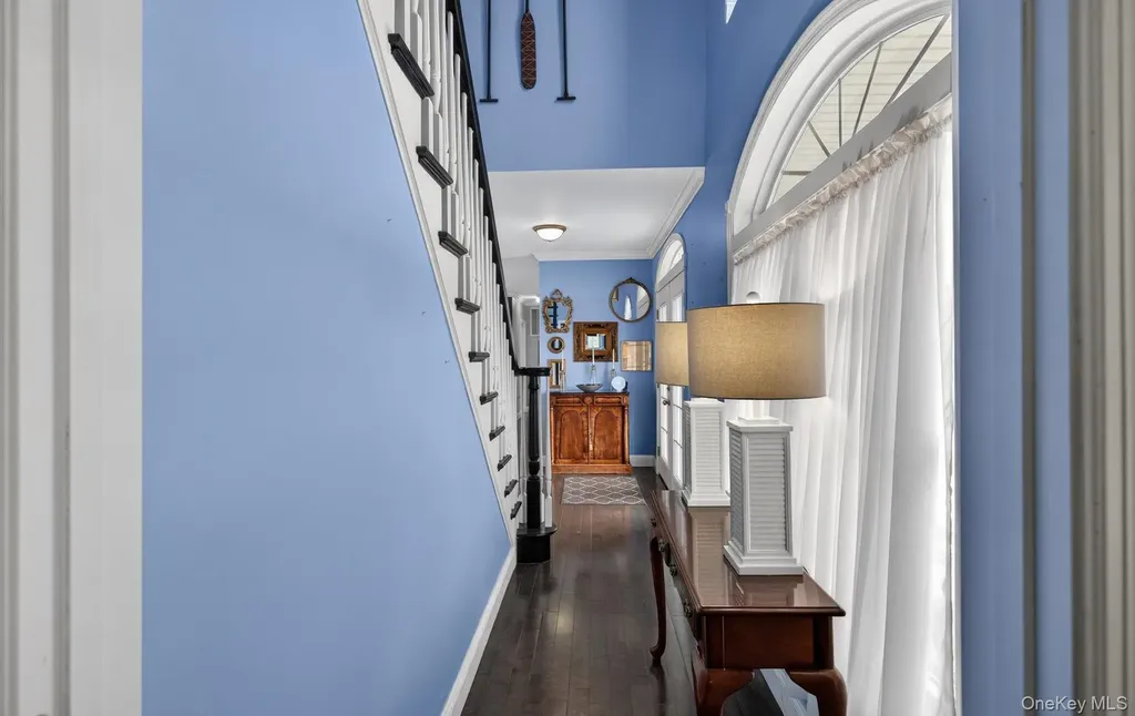 108 Awixa Avenue Bay Shore NY 11706
