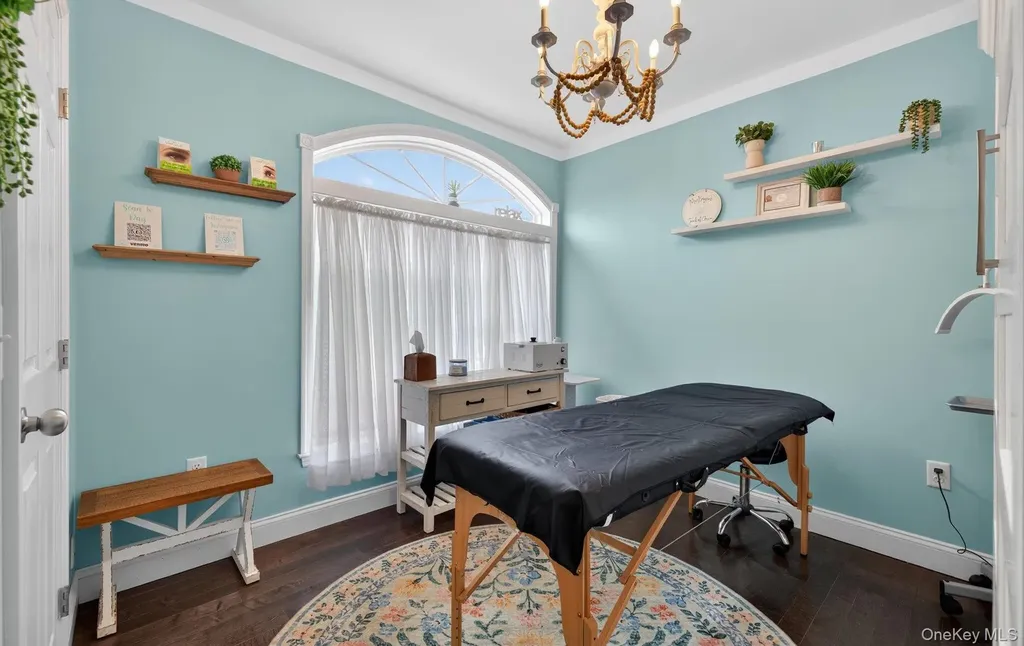 108 Awixa Avenue Bay Shore NY 11706