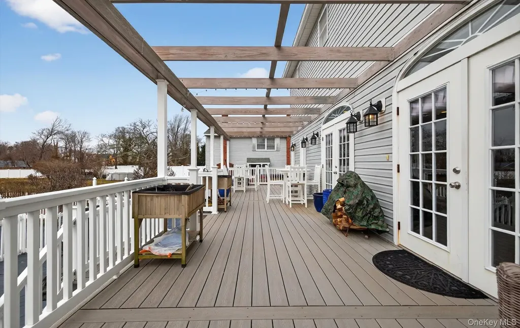 108 Awixa Avenue Bay Shore NY 11706