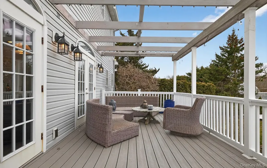 108 Awixa Avenue Bay Shore NY 11706