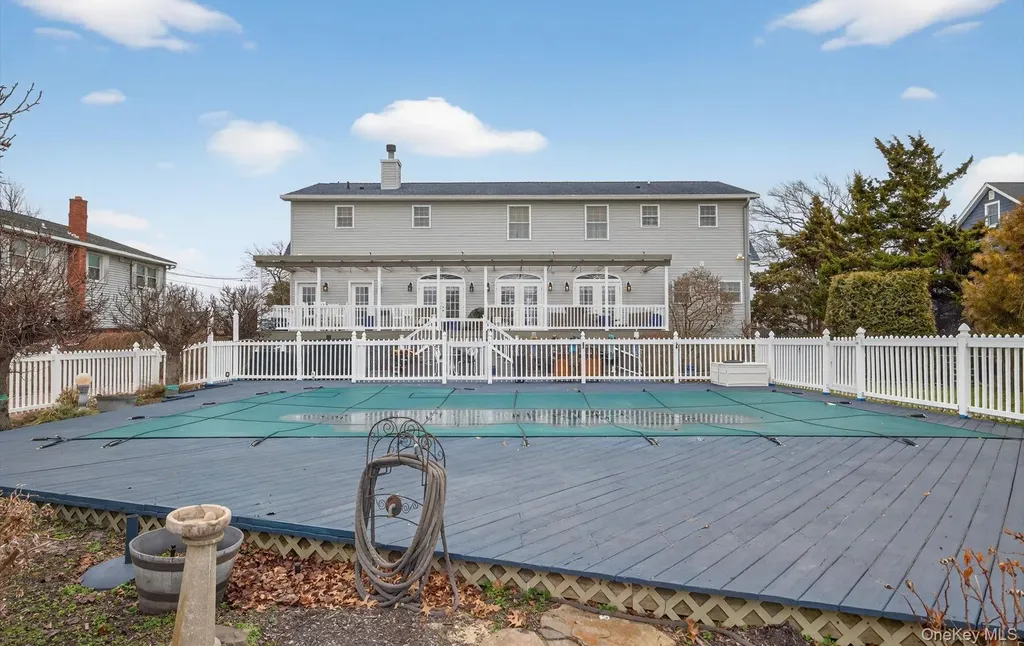 108 Awixa Avenue Bay Shore NY 11706