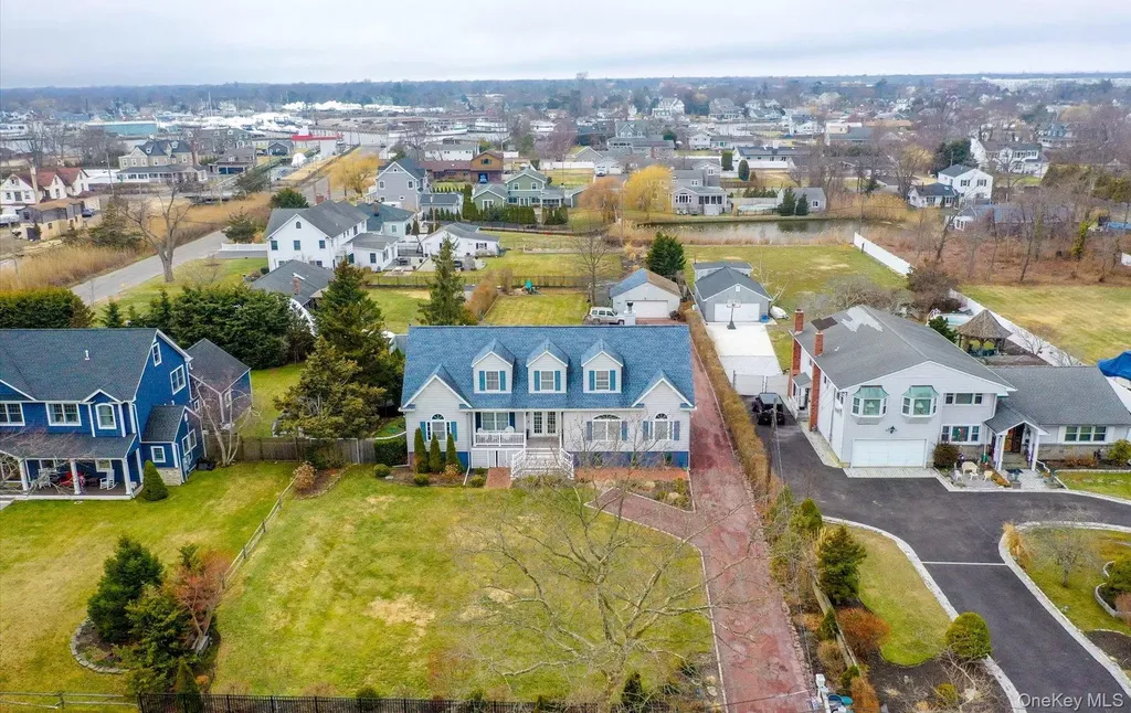 108 Awixa Avenue Bay Shore NY 11706