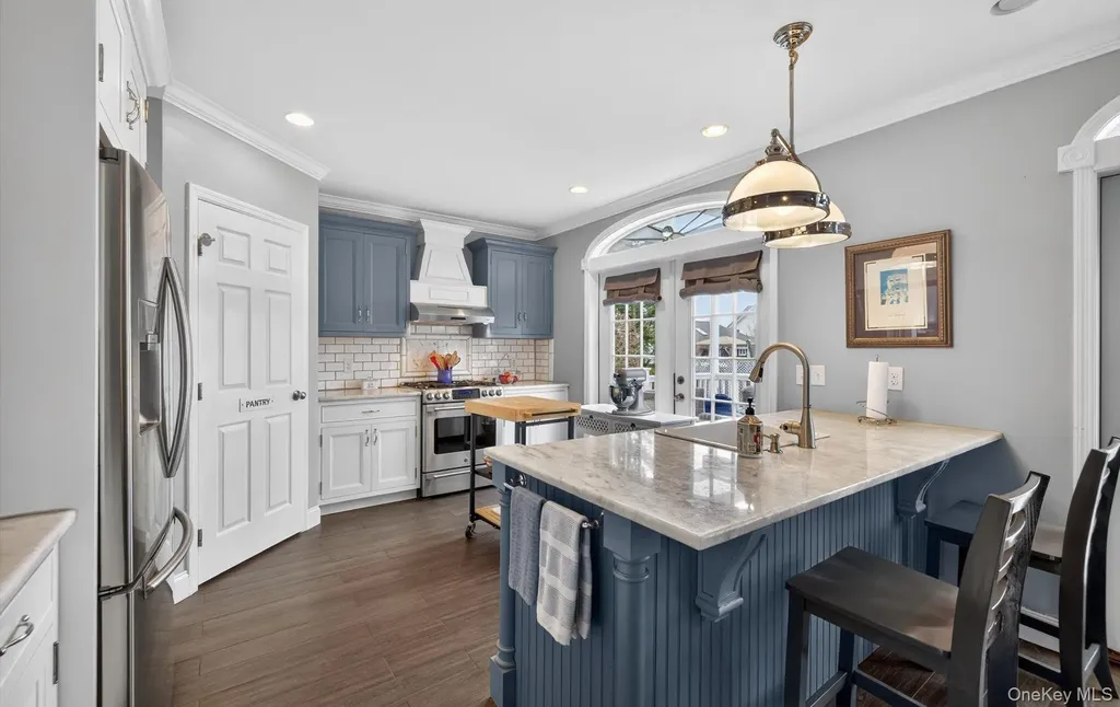 108 Awixa Avenue Bay Shore NY 11706