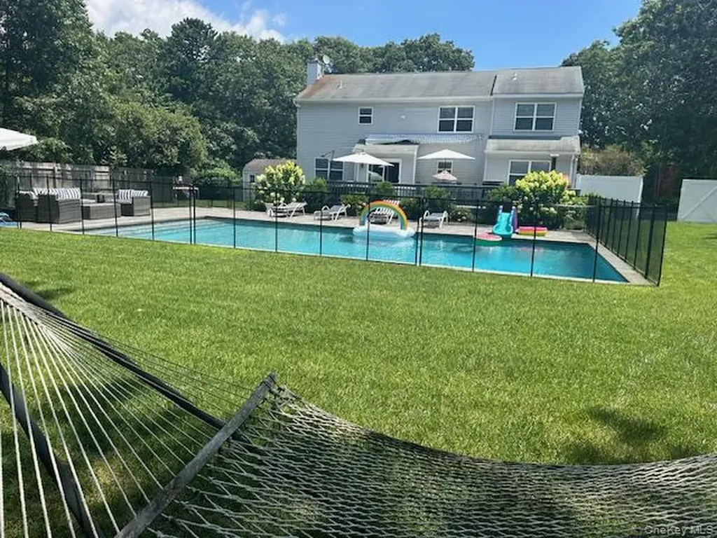 20 Jennifers Path Westhampton Beach NY 11978