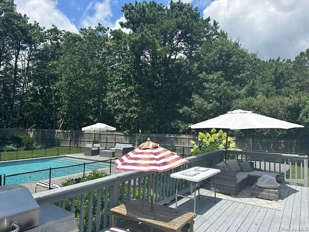 20 Jennifers Path Westhampton Beach NY 11978
