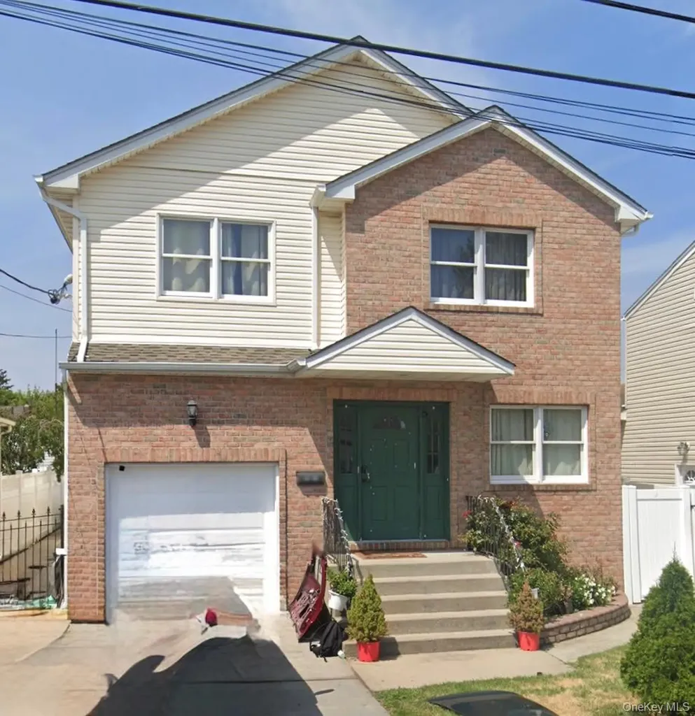1318 Post Avenue Elmont NY 11003