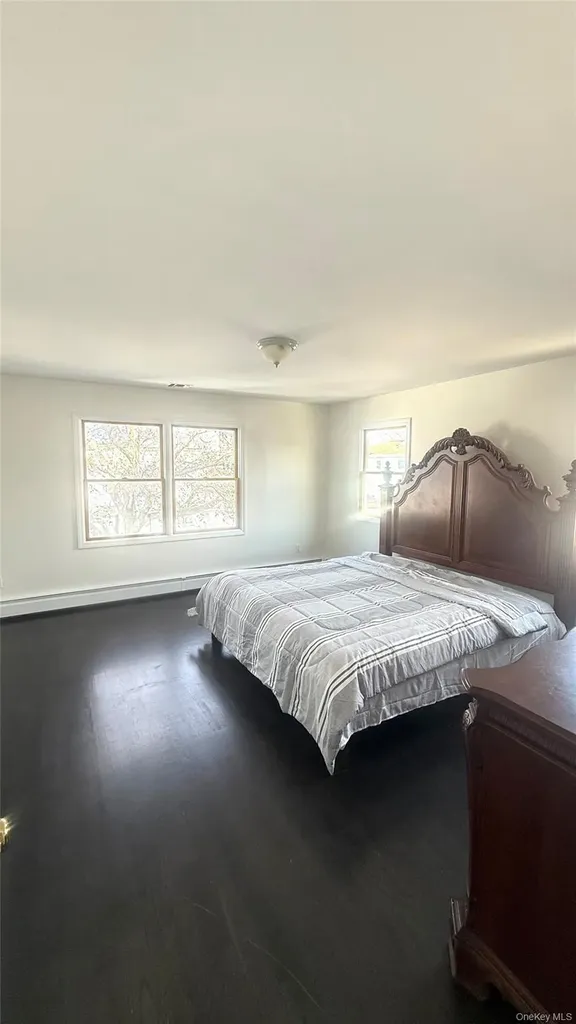1318 Post Avenue Elmont NY 11003