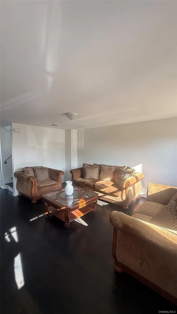 1318 Post Avenue Elmont NY 11003