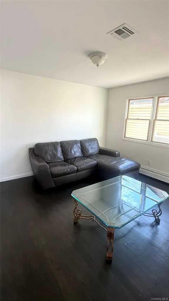 1318 Post Avenue Elmont NY 11003