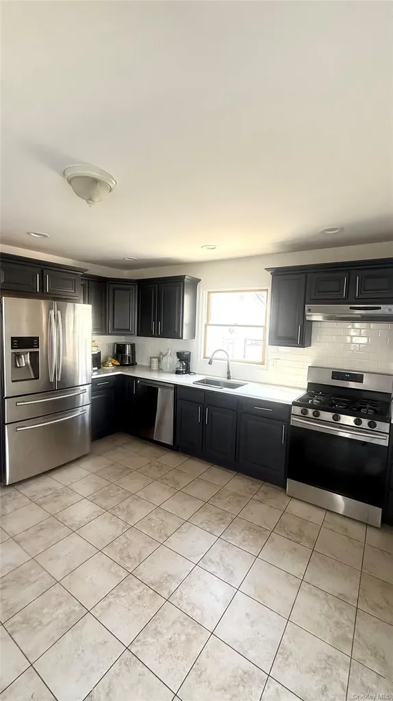 1318 Post Avenue Elmont NY 11003