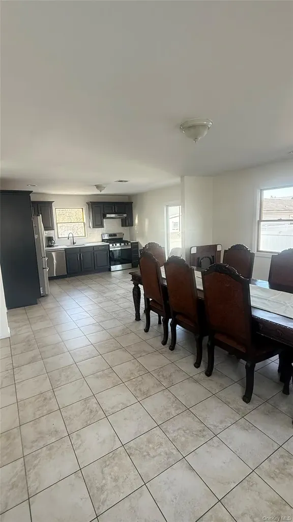 1318 Post Avenue Elmont NY 11003