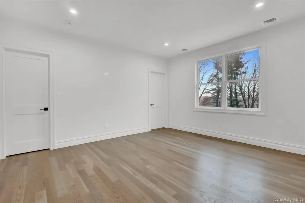 Melville NY 11747