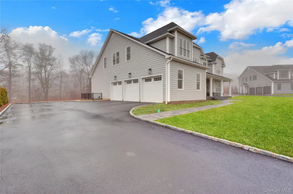 Melville NY 11747