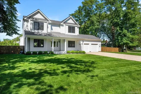 660 Sutton Place Greenport NY 11944