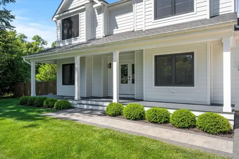 660 Sutton Place Greenport NY 11944