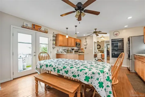 15 Bingham Place Amityville NY 11701