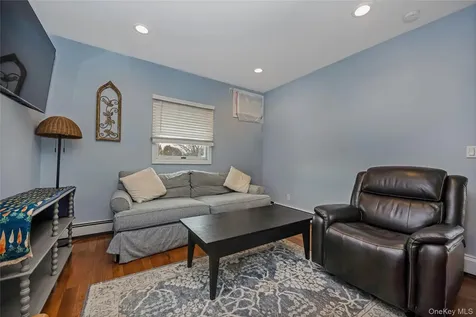 15 Bingham Place Amityville NY 11701