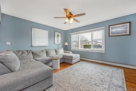 15 Bingham Place Amityville NY 11701