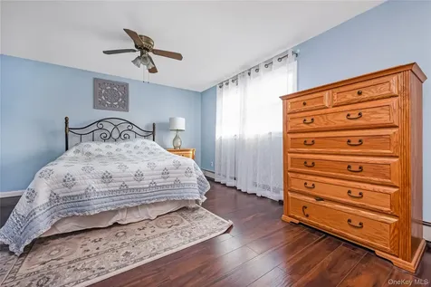 15 Bingham Place Amityville NY 11701