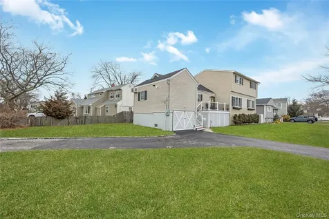 15 Bingham Place Amityville NY 11701