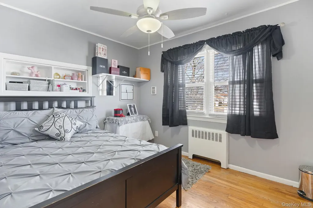 572 S Bayview Avenue Freeport NY 11520
