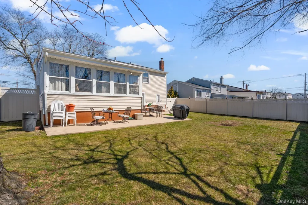 572 S Bayview Avenue Freeport NY 11520