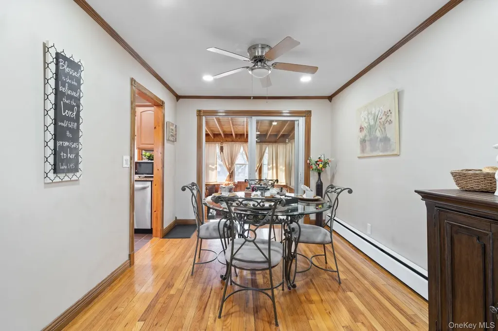 572 S Bayview Avenue Freeport NY 11520