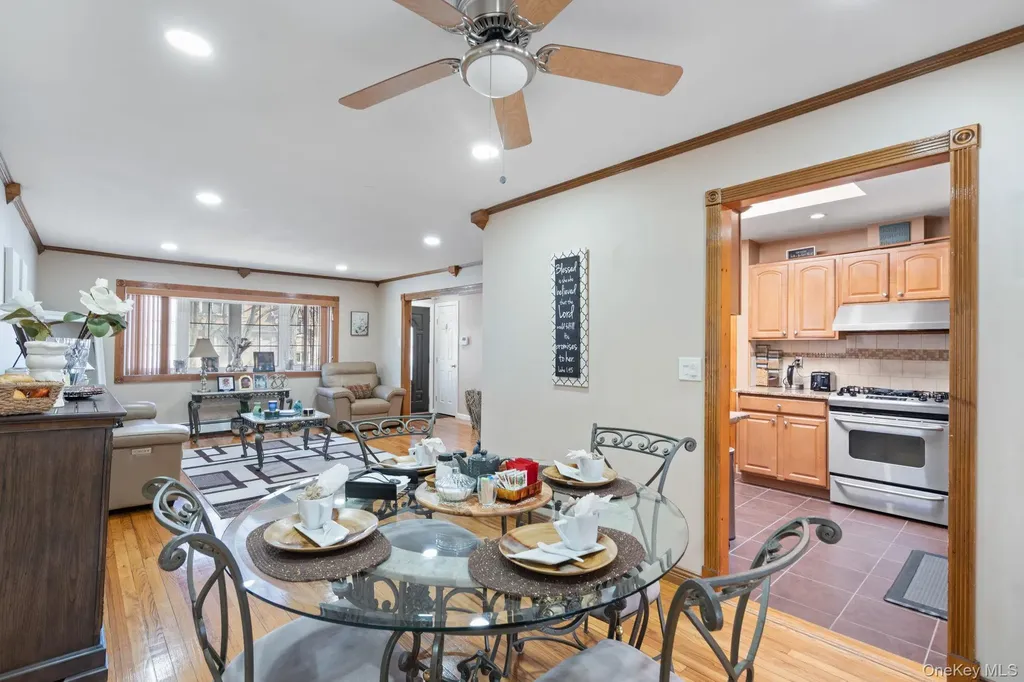 572 S Bayview Avenue Freeport NY 11520