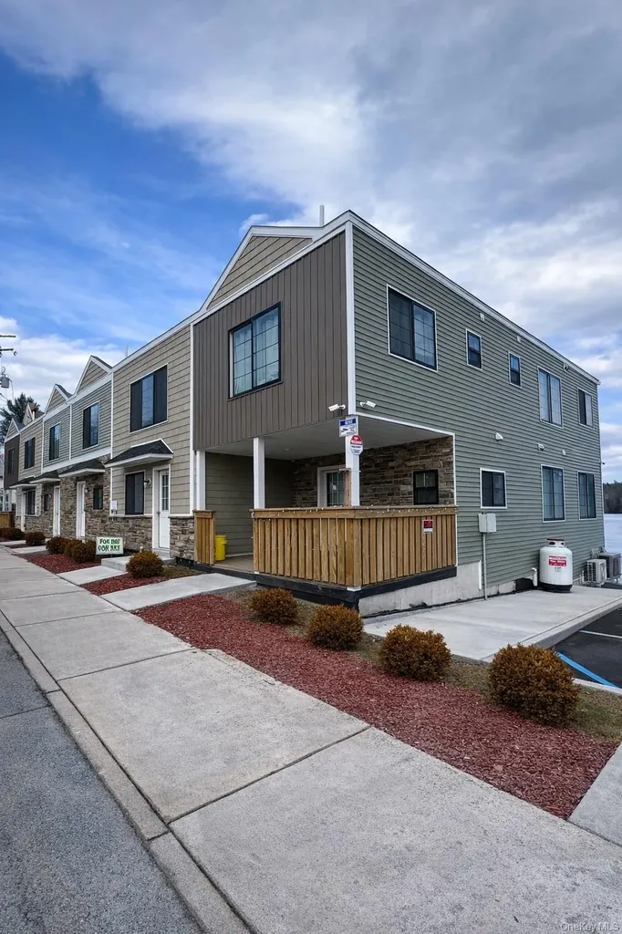 1140 State Route 52 Loch Sheldrake NY 12759