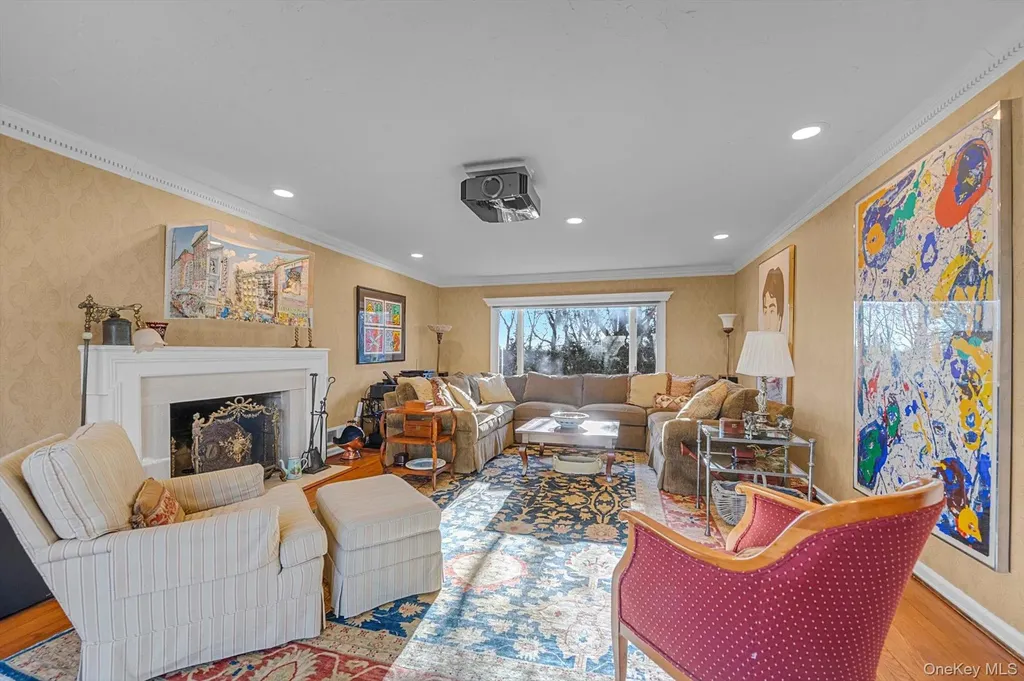 2 Chester Drive Great Neck NY 11021