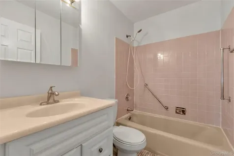 51 Jefferson Oval Yorktown Heights NY 10598