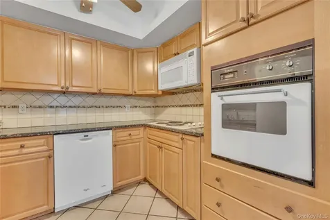 51 Jefferson Oval Yorktown Heights NY 10598