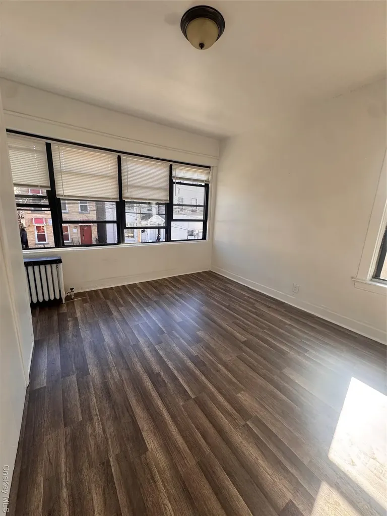 583 Van Nest Avenue Bronx NY 10460