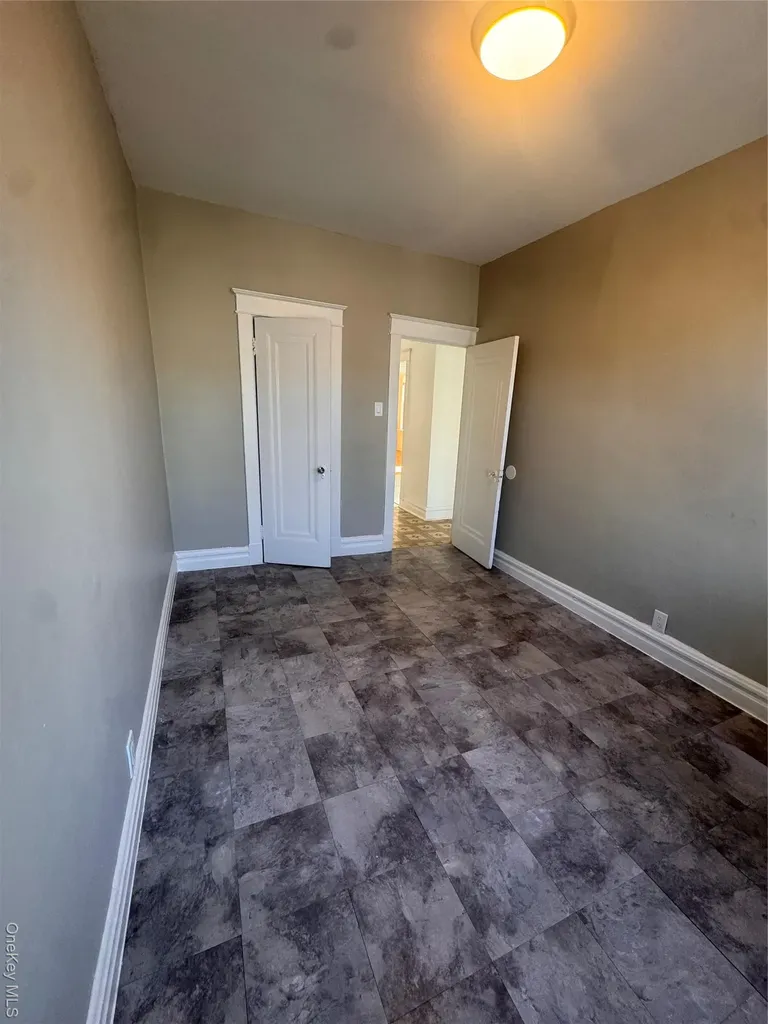583 Van Nest Avenue Bronx NY 10460