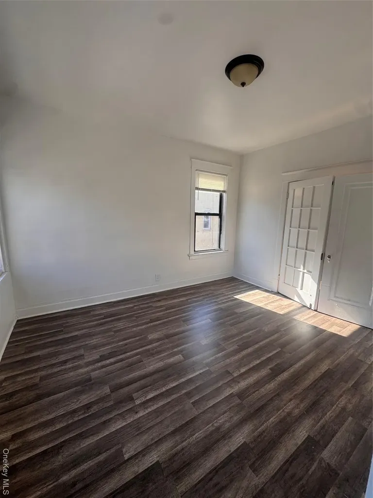 583 Van Nest Avenue Bronx NY 10460