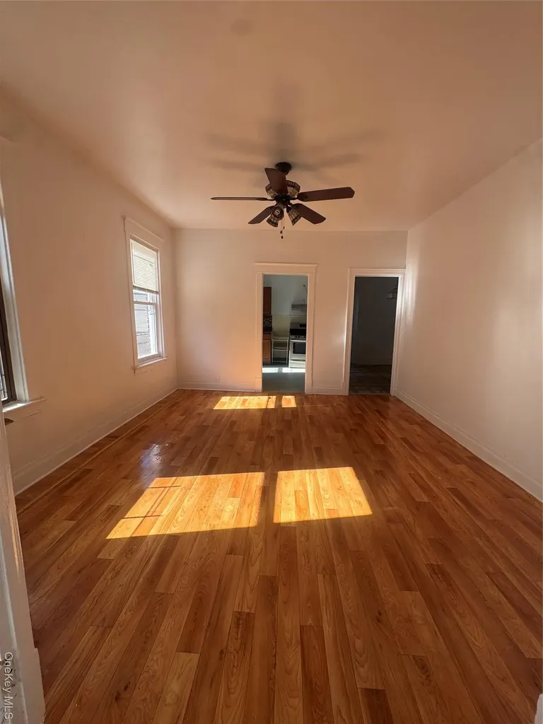 583 Van Nest Avenue Bronx NY 10460