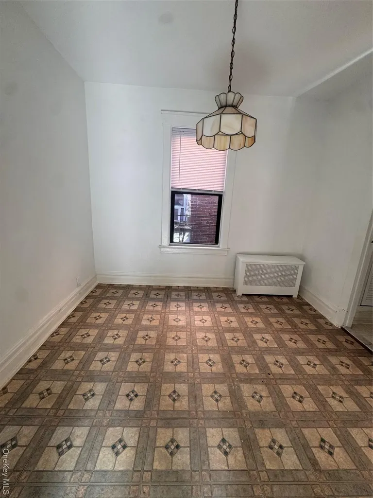 583 Van Nest Avenue Bronx NY 10460